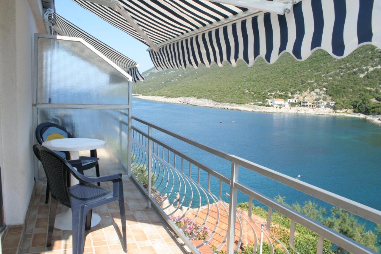 Apartment Zarace - Gdinj 4598A Eksteriør bilde